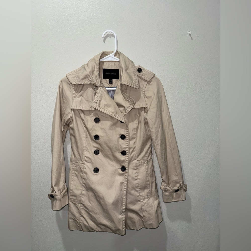 Banana Republic Women's Beige Trench Coat